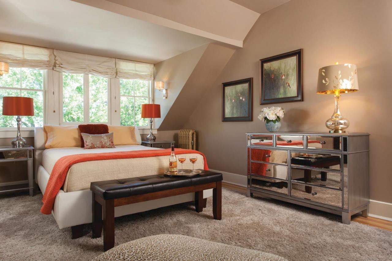 Gothic Eves Inn And Spa Bed And Breakfast Trumansburg Εξωτερικό φωτογραφία