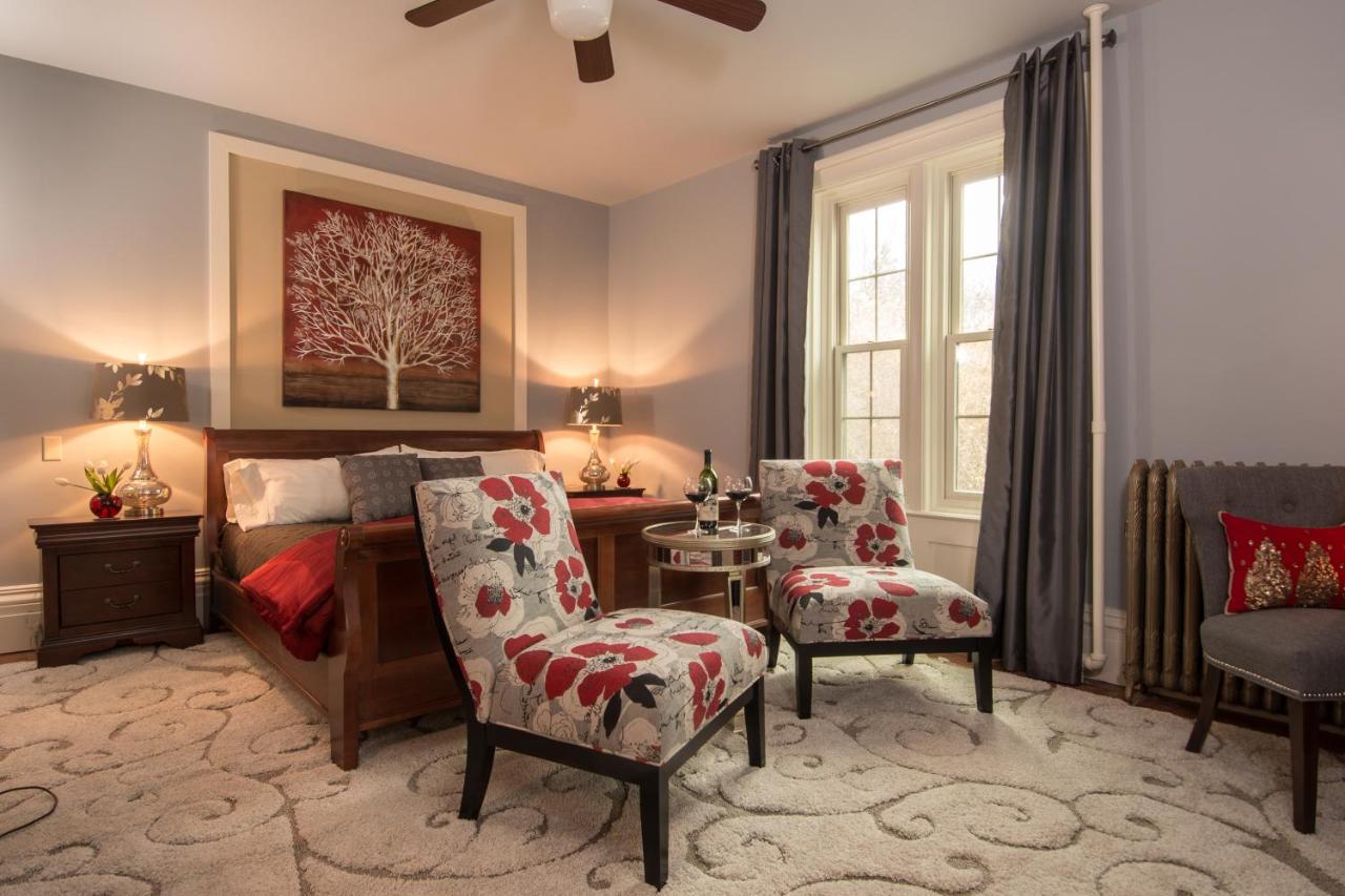 Gothic Eves Inn And Spa Bed And Breakfast Trumansburg Εξωτερικό φωτογραφία