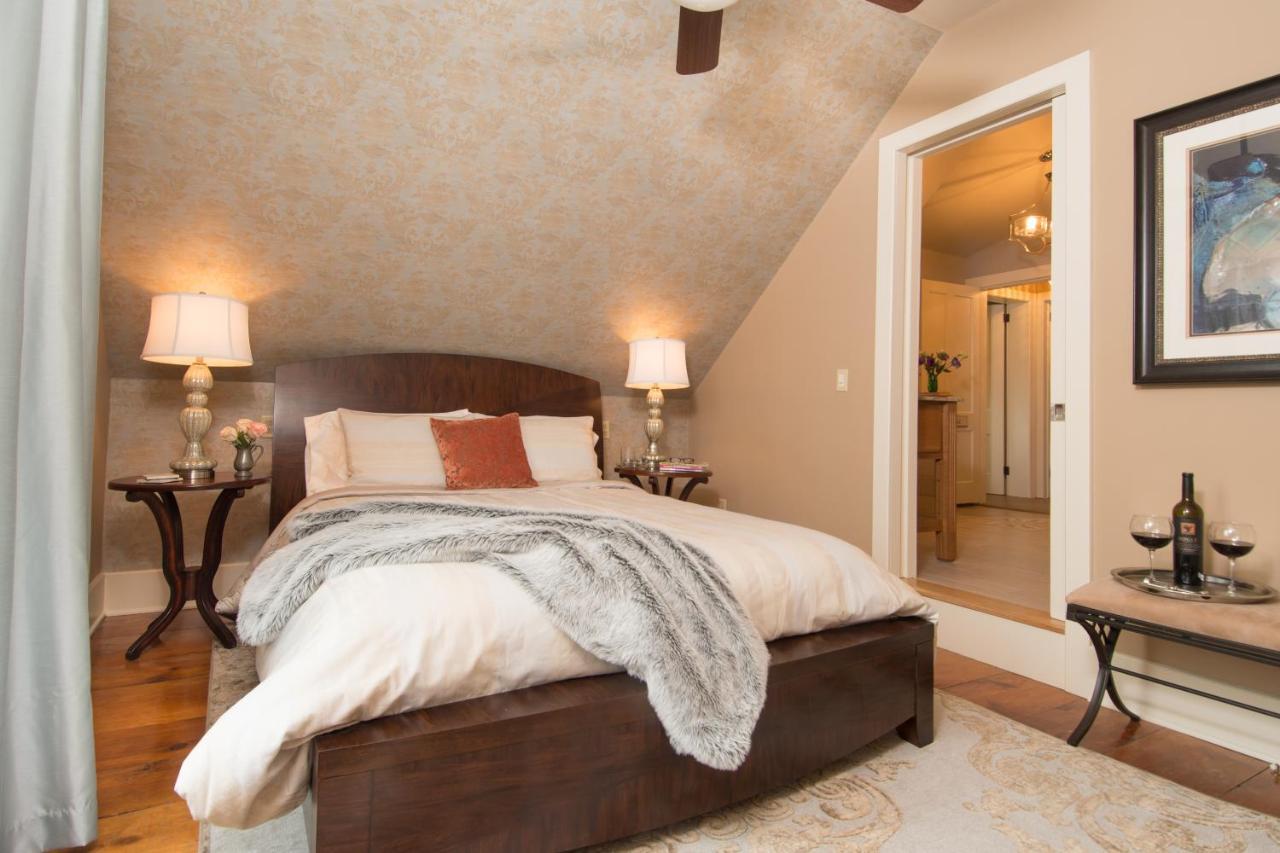 Gothic Eves Inn And Spa Bed And Breakfast Trumansburg Εξωτερικό φωτογραφία