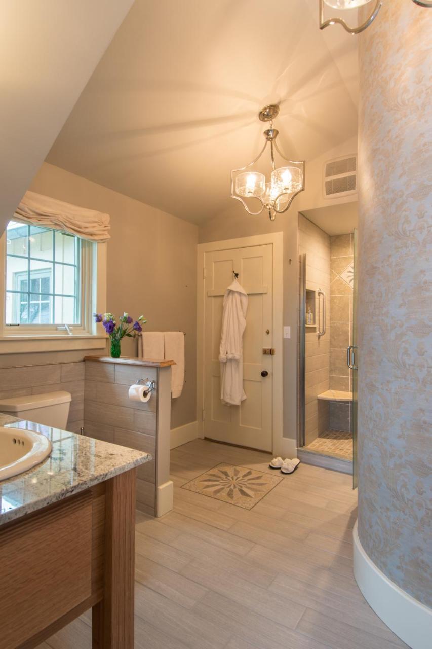 Gothic Eves Inn And Spa Bed And Breakfast Trumansburg Εξωτερικό φωτογραφία