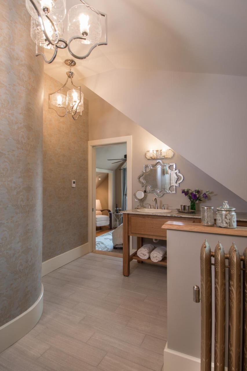 Gothic Eves Inn And Spa Bed And Breakfast Trumansburg Εξωτερικό φωτογραφία