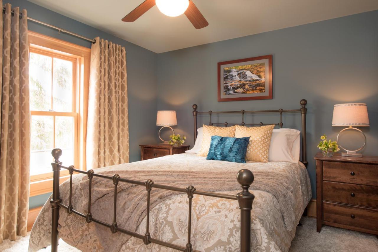 Gothic Eves Inn And Spa Bed And Breakfast Trumansburg Εξωτερικό φωτογραφία