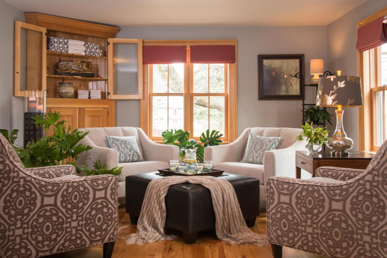 Gothic Eves Inn And Spa Bed And Breakfast Trumansburg Εξωτερικό φωτογραφία